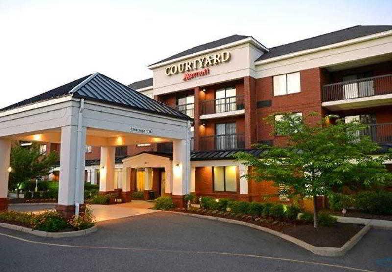 Courtyard Newport News Yorktown Hotel Exterior foto